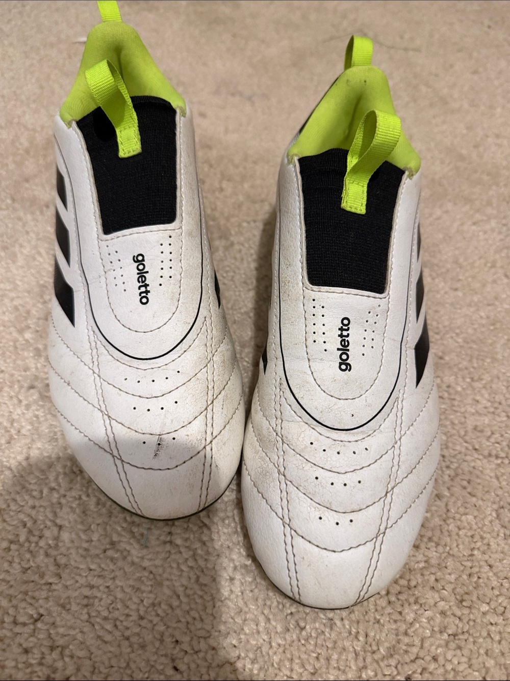 Adidas Goletto White & Neon green Soccer cleats Kids size 4